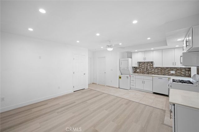 $2,200 | 3820 Honolulu Avenue, Unit A, La Crescenta, CA 91214