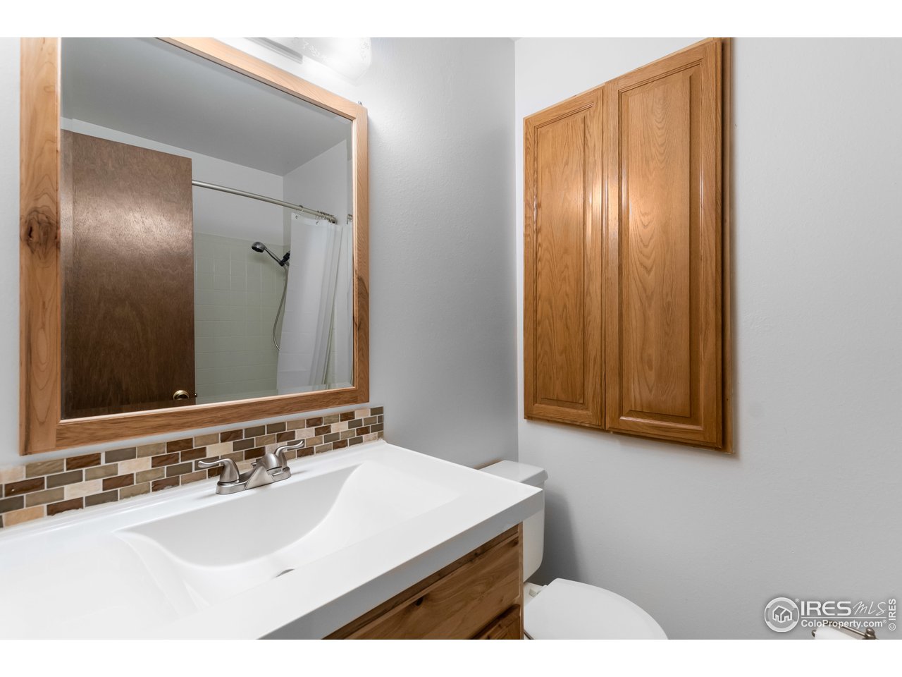 737 Kimball Road Fort Collins, CO 80521 - Photo 19 of 36 Upper full bath
