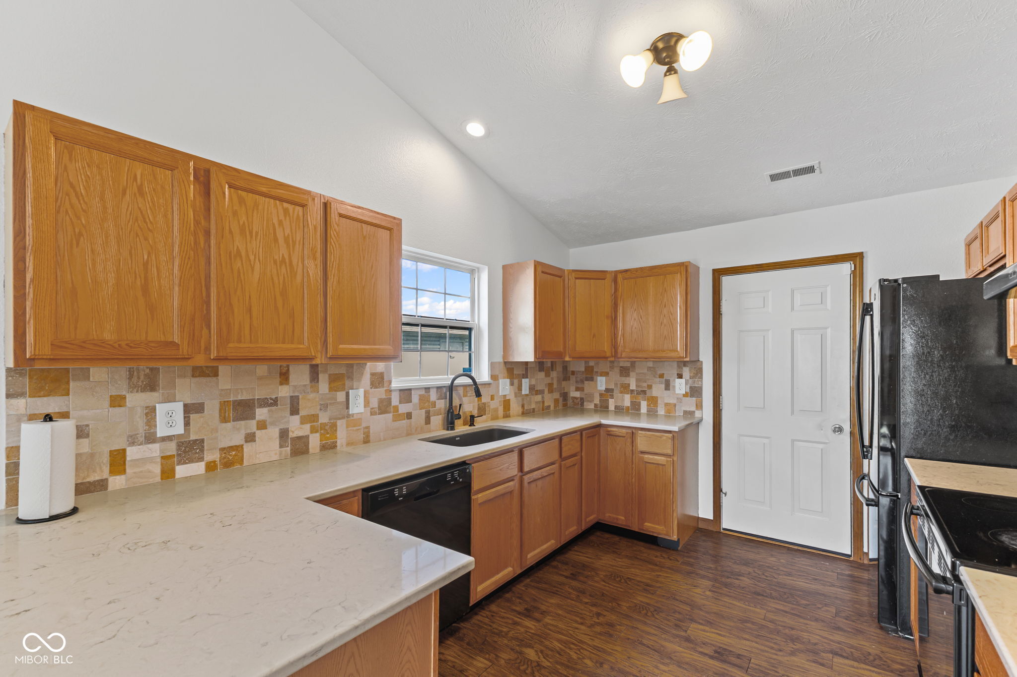 13088 Britton Ridge Fishers, IN 46038 - Photo 4 of 14 Gallery Image 4