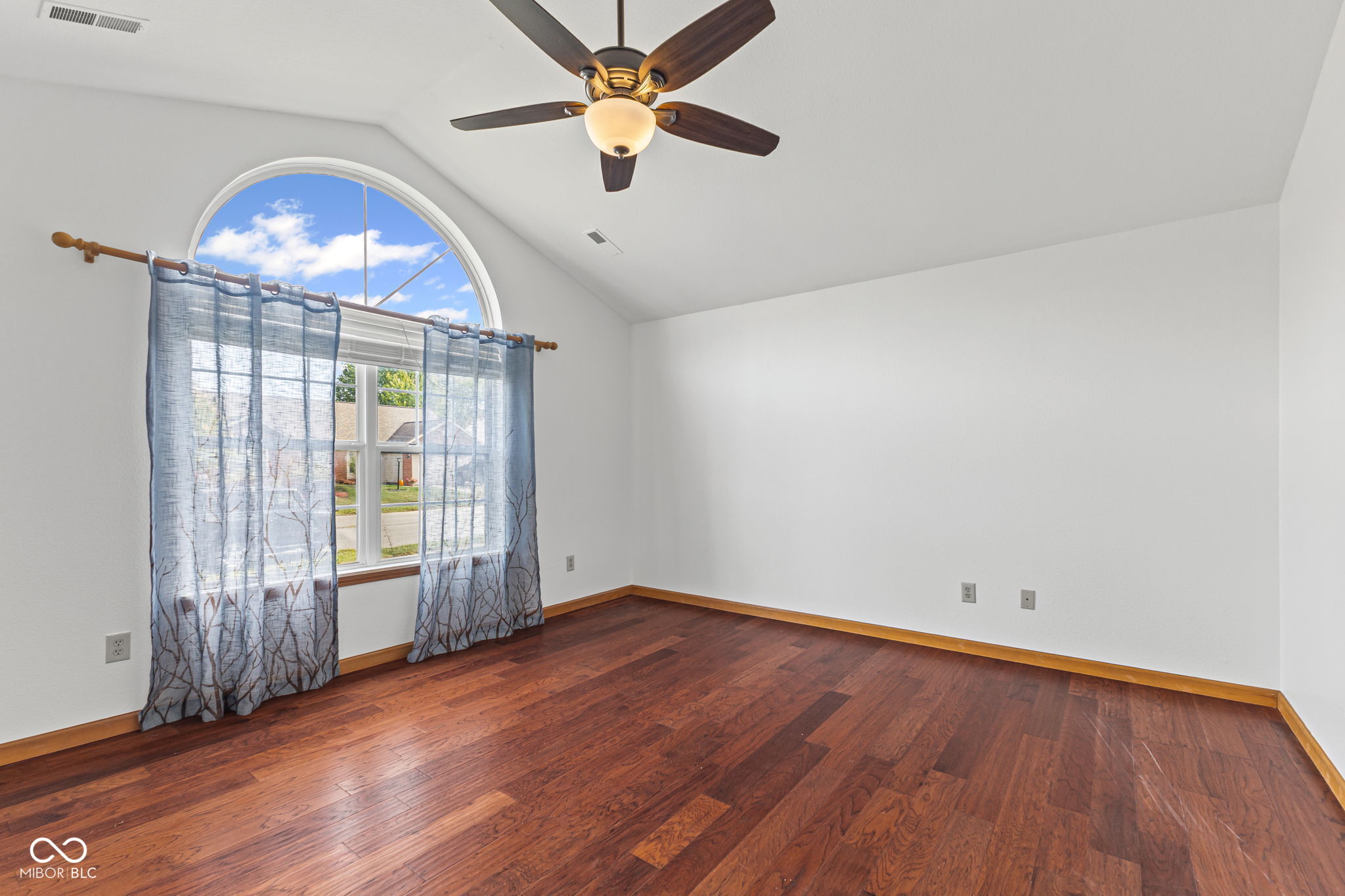 13088 Britton Ridge Fishers, IN 46038 - Photo 8 of 14 Gallery Image 8