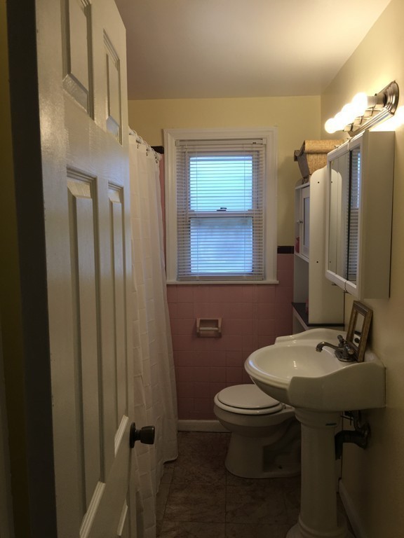 47 Martin Street Springfield, MA 01108 - Photo 11 of 25 Gallery Image 11