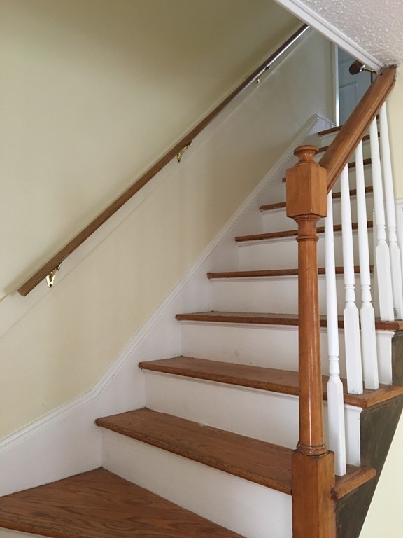 47 Martin Street Springfield, MA 01108 - Photo 12 of 25 Gallery Image 12