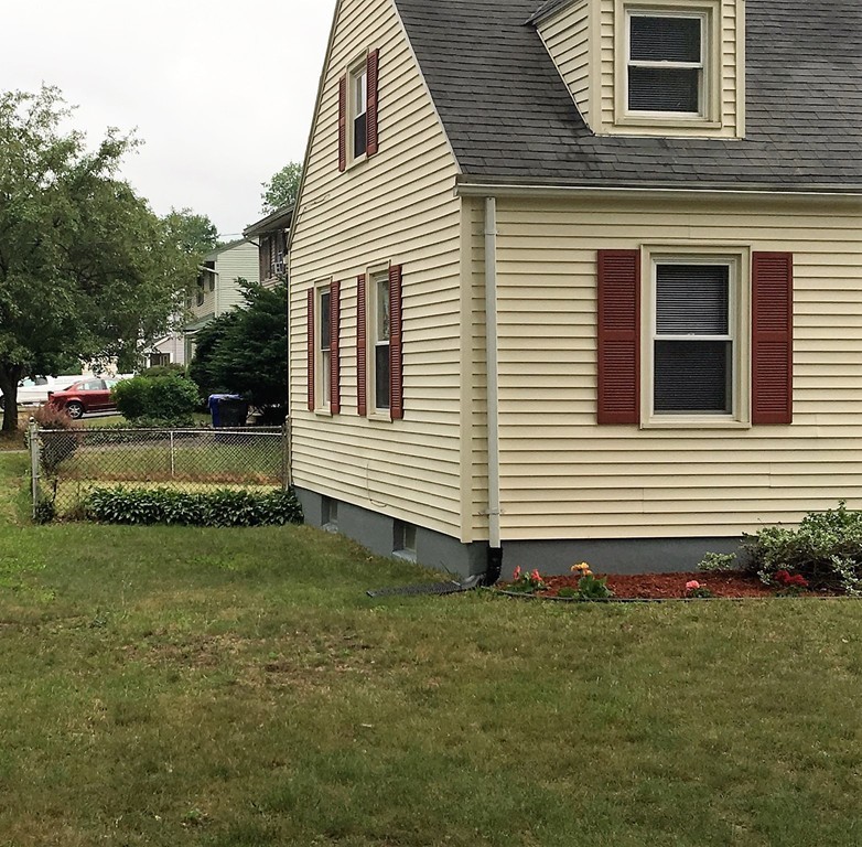 47 Martin Street Springfield, MA 01108 - Photo 20 of 25 Gallery Image 20