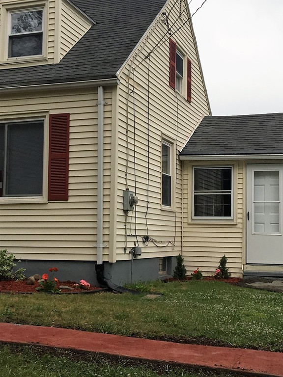 47 Martin Street Springfield, MA 01108 - Photo 21 of 25 Gallery Image 21