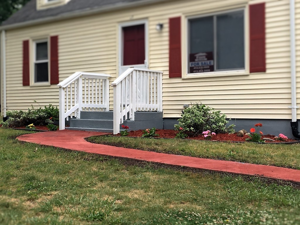 47 Martin Street Springfield, MA 01108 - Photo 22 of 25 Gallery Image 22