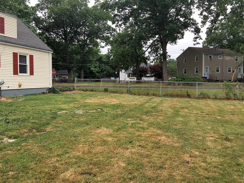 47 Martin Street Springfield, MA 01108 - Photo 23 of 25 Gallery Image 23