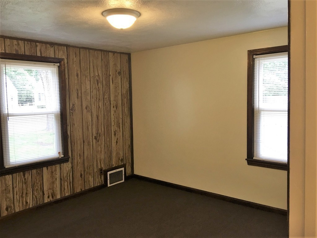 47 Martin Street Springfield, MA 01108 - Photo 10 of 25 Gallery Image 10
