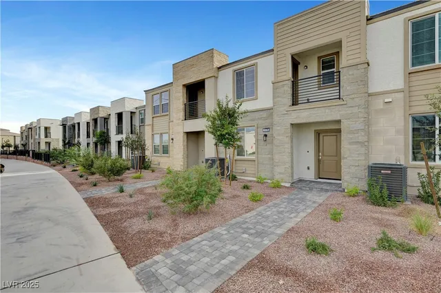$349,990 | 1175 Heliodor Avenue, Henderson, NV 89011