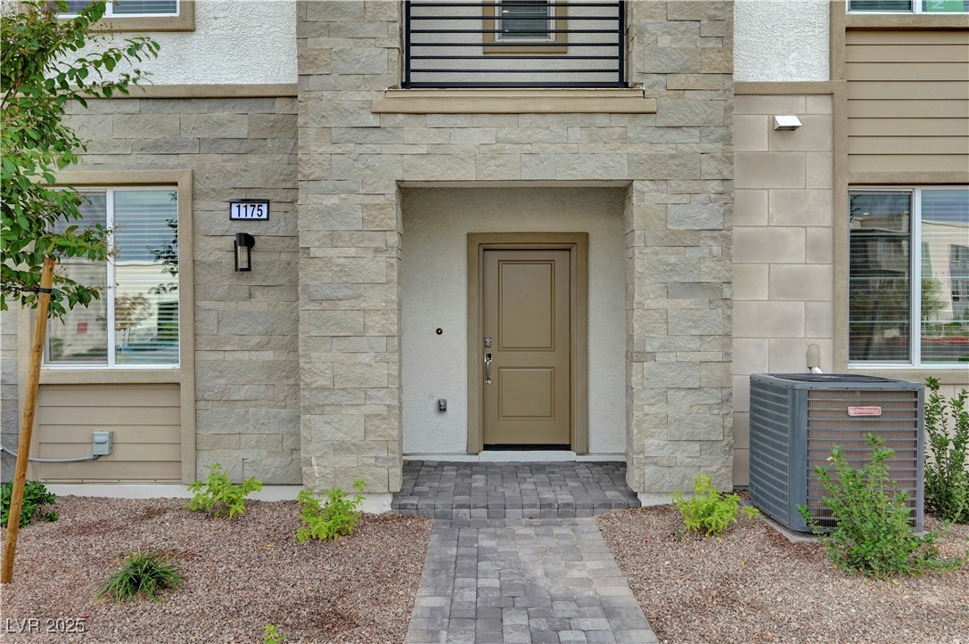 1175 Heliodor Avenue Henderson, NV 89011 - Photo 3 of 43