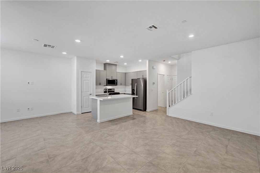 1175 Heliodor Avenue Henderson, NV 89011 - Photo 4 of 43