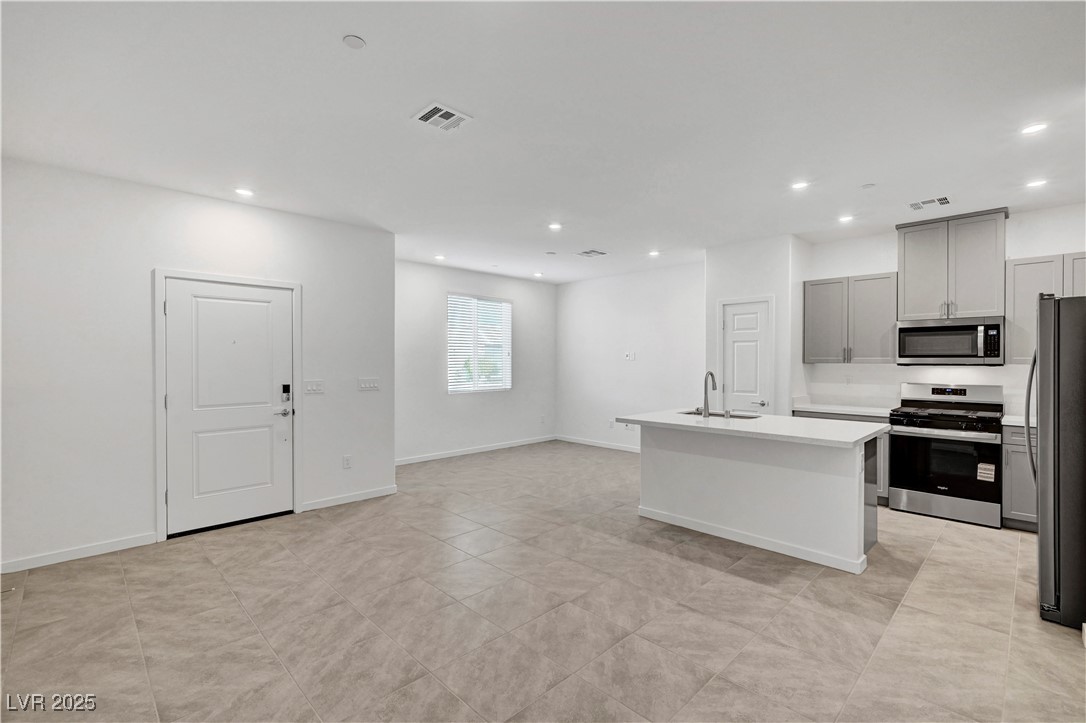 1175 Heliodor Avenue Henderson, NV 89011 - Photo 7 of 43