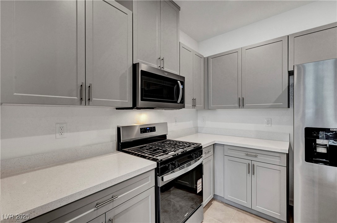 1175 Heliodor Avenue Henderson, NV 89011 - Photo 9 of 43