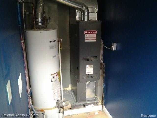 6622 Harding Street Taylor, MI 48180 - Photo 12 of 13 20140507_143526.jpg