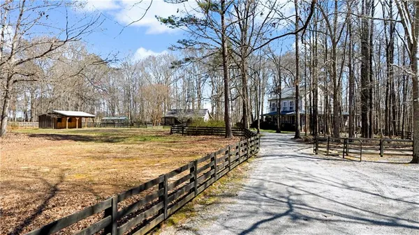 $925,000 | 1174 Bear Creek Road, Moreland, GA 30259