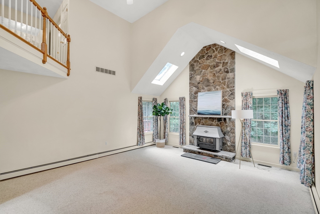 4 Crestview Road Bedford, MA 01730 - Photo 5 of 42 Gallery Image 5