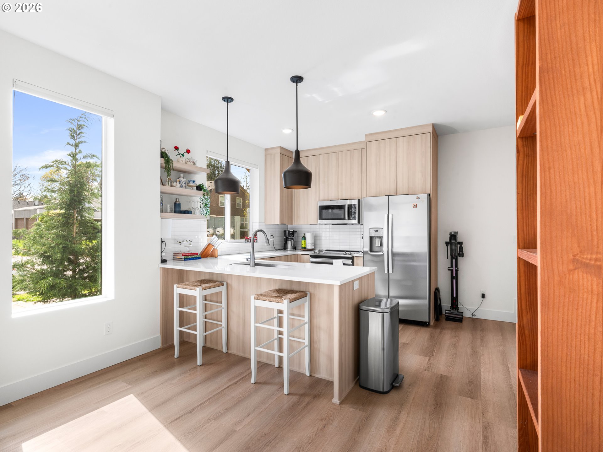 5277 North Oberlin Street, Unit 1 Portland, OR 97203 - Photo 5 of 13