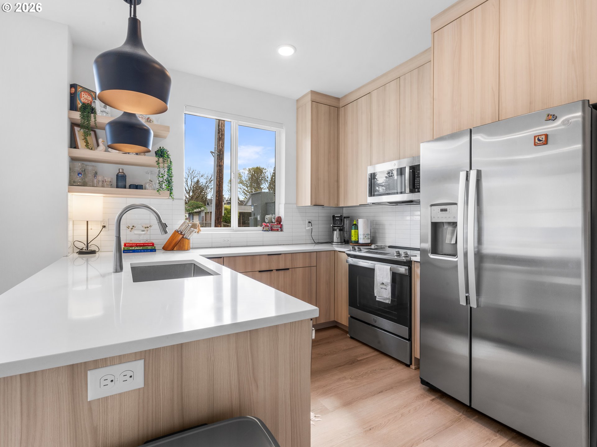 5277 North Oberlin Street, Unit 1 Portland, OR 97203 - Photo 6 of 13