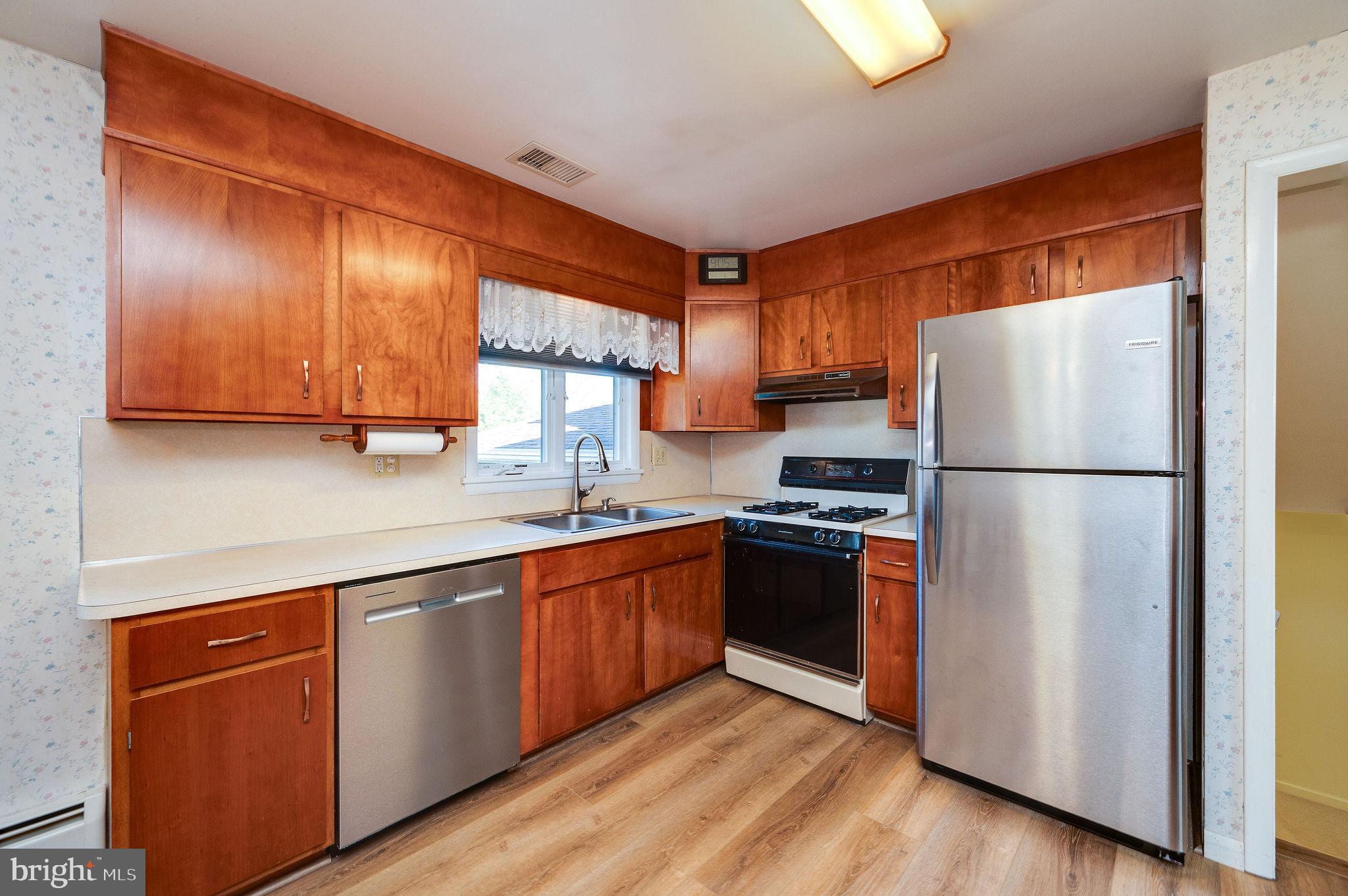 226 Gibraltar Road Reading, PA 19606 - Photo 11 of 41 Gallery Image 11