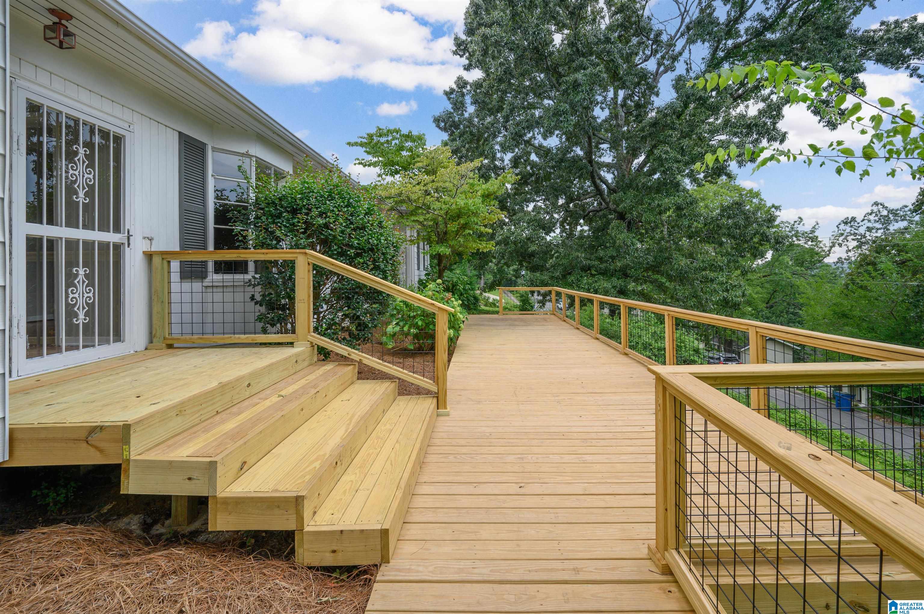 1615 Ridge Road Birmingham, AL 35209 - Photo 2 of 26