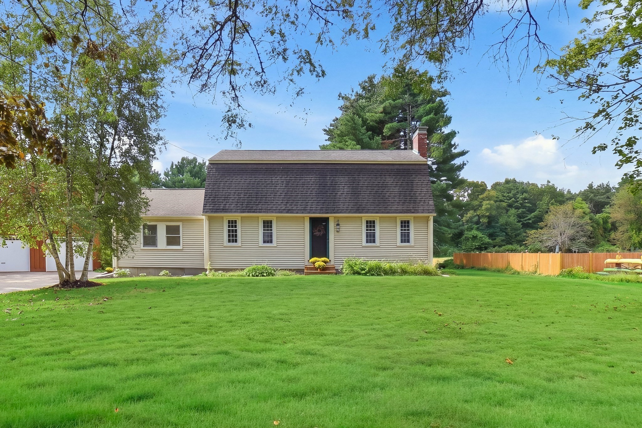 407 Stow Road Boxborough, MA 01719 - Photo 2 of 42 Gallery Image 2
