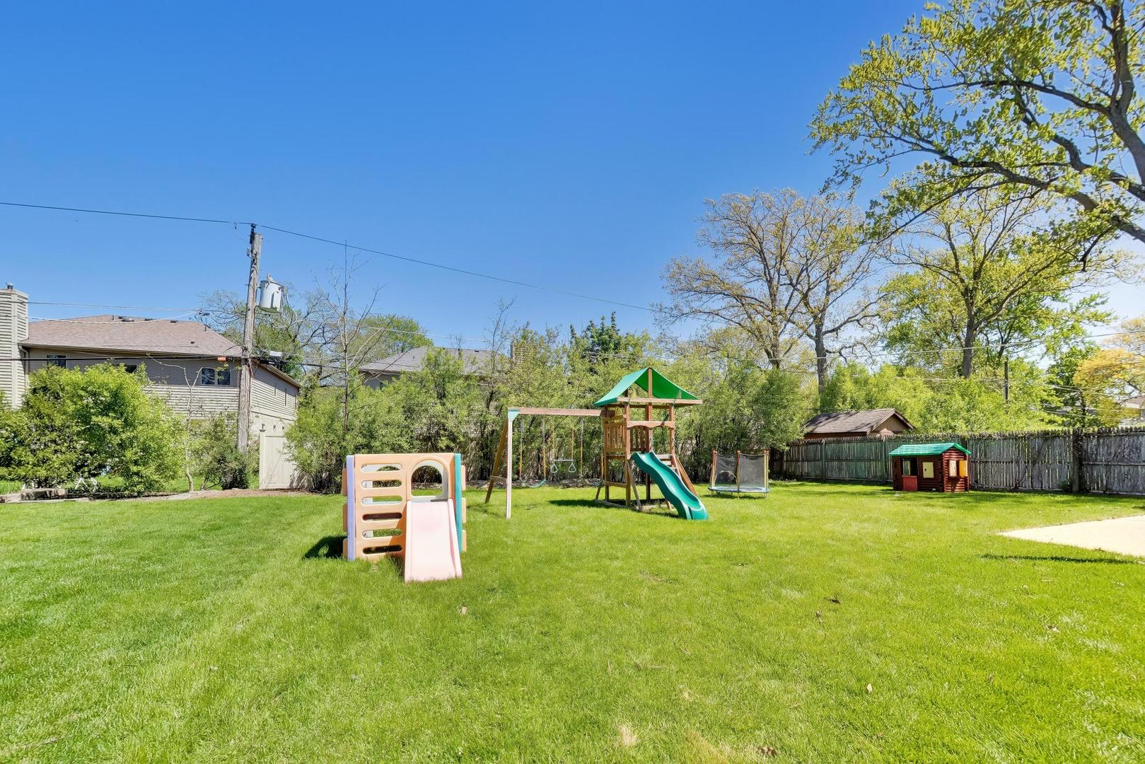 1153 Kenton Road Deerfield, IL 60015 - Photo 36 of 40 Gallery Image 36