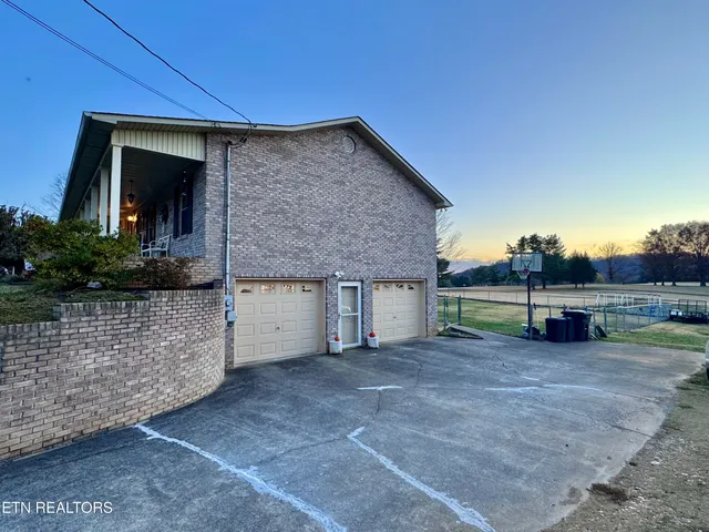 $429,900 | 188 Huntsman Lane, Bean Station, TN 37708