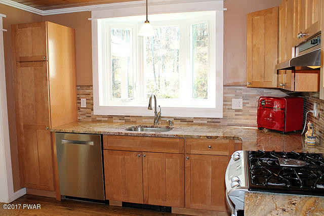 125 Cemetery Road Damascus, PA 18415 - Photo 8 of 36 Kitchen