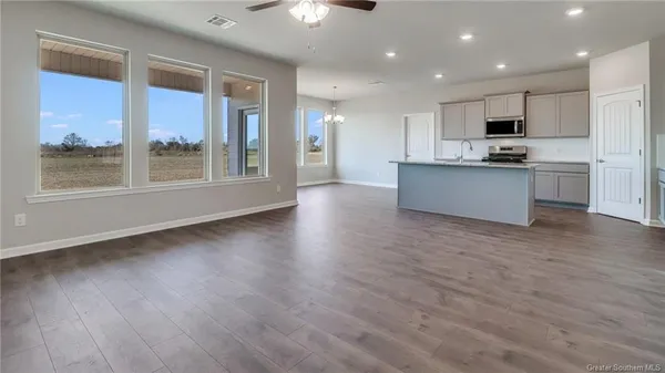 $337,400 | 4697 East Ridge Road, Lake Charles, LA 70607