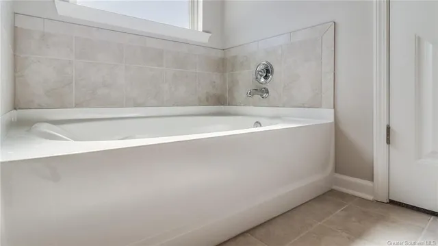 $337,400 | 4697 East Ridge Road, Lake Charles, LA 70607