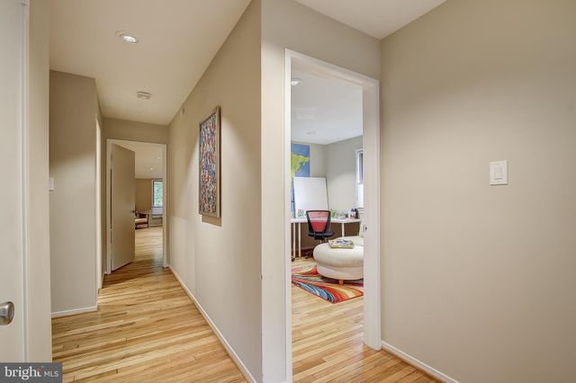 $1,300,000 | 6705 River Trail Court, Bethesda, MD 20817