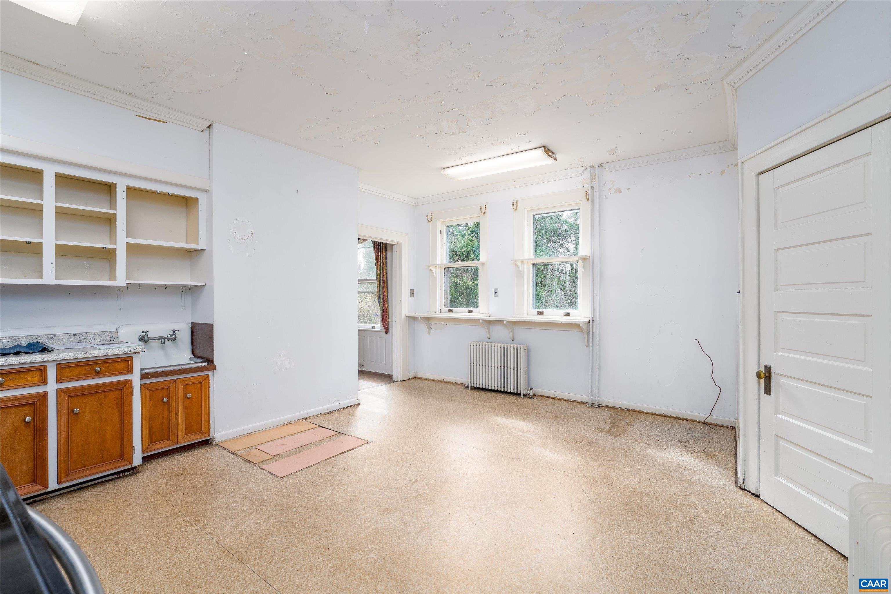 278 James River Road Scottsville, VA 24590 - Photo 14 of 59 an empty room with windows