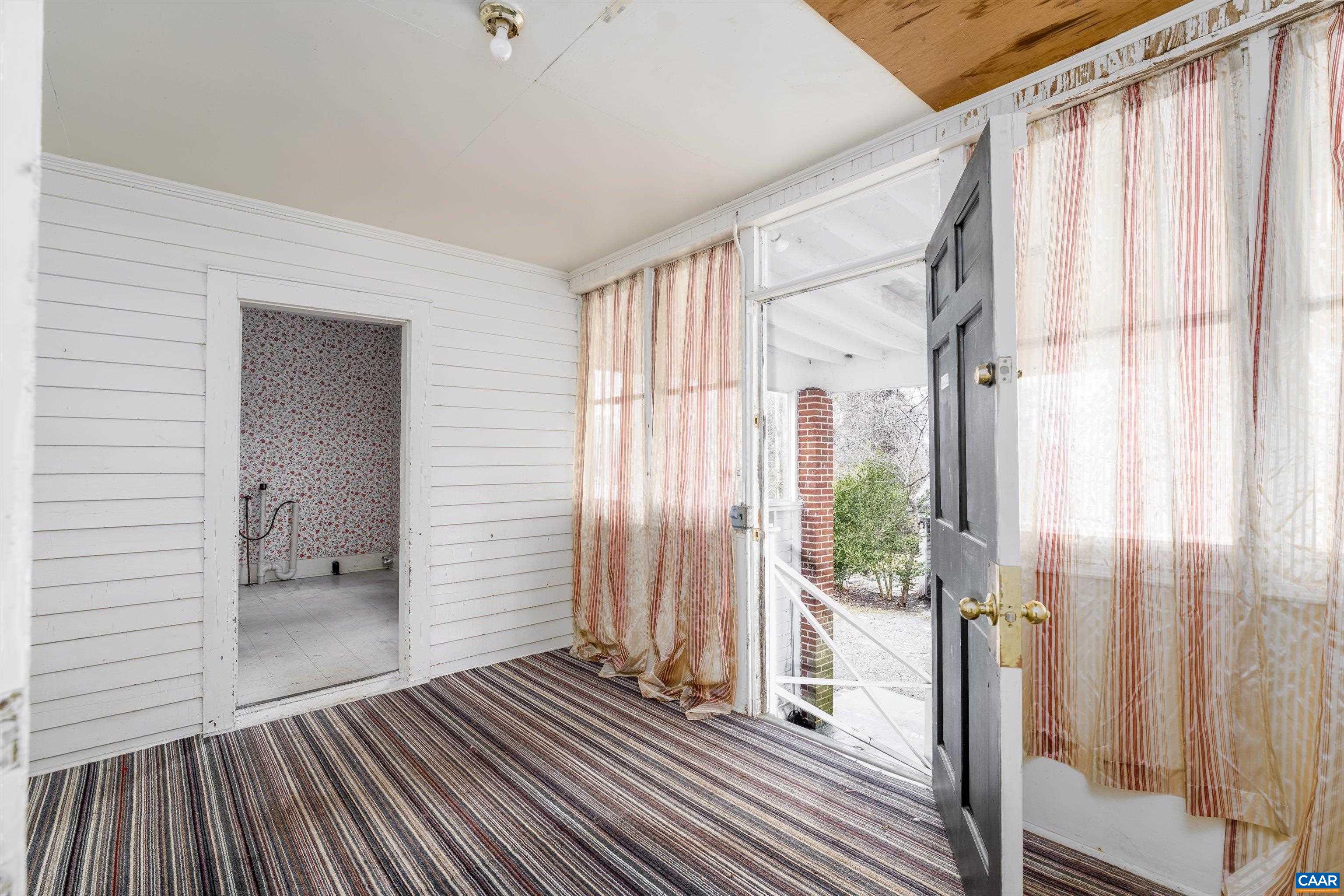 278 James River Road Scottsville, VA 24590 - Photo 16 of 59