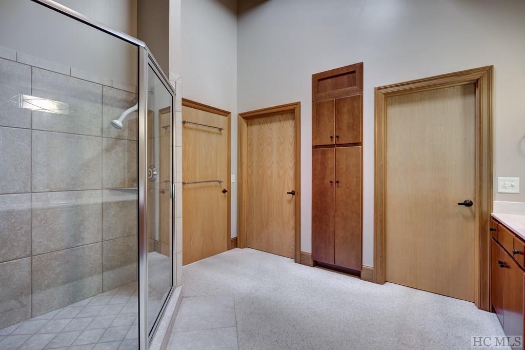 267 Rockledge Road Sapphire, NC 28774 - Photo 15 of 26 Gallery Image 15