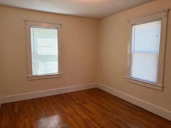 $2,100 | 16 Eddy Street, Unit 1, Waltham, MA 02453