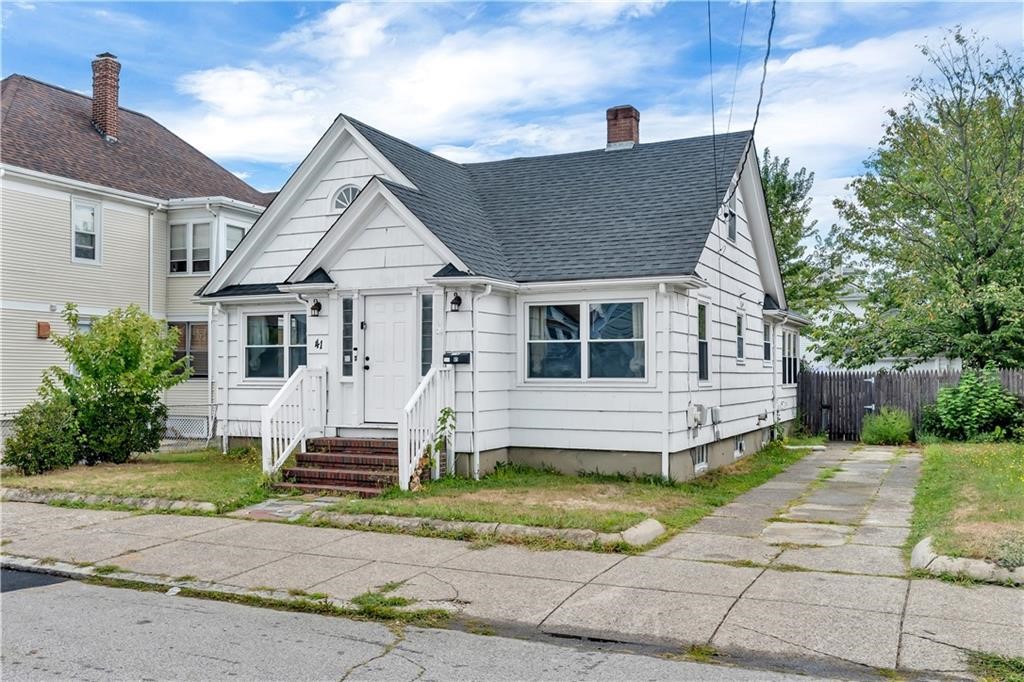 41 Calder Street Pawtucket, RI 02861 - Photo 20 of 22 Gallery Image 20