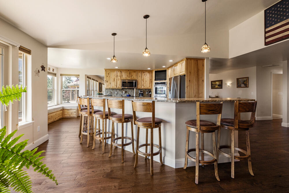 12520 Lisa Road Klamath Falls, OR 97603 - Photo 11 of 64 12520LisaRd.-32