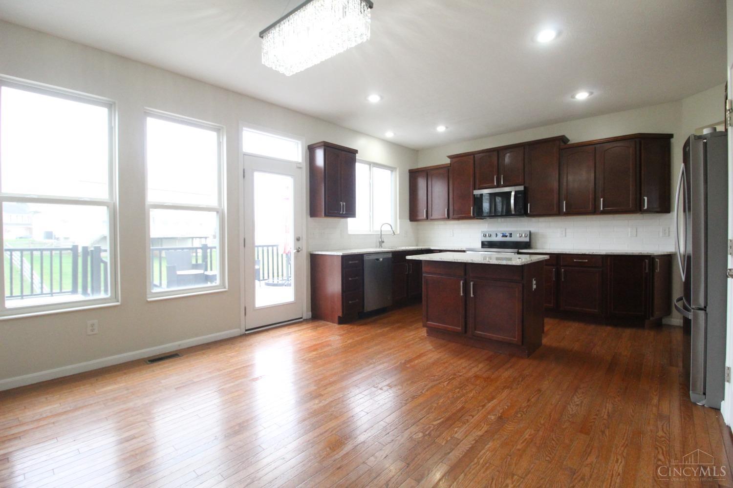 2755 Arroyo Ridge Court Hamilton, OH 45011 - Photo 11 of 33
