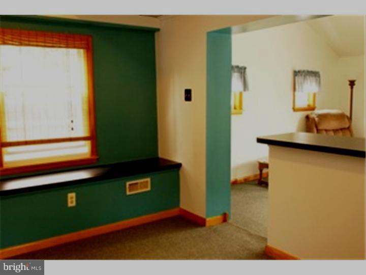 100 Robin Road Media, PA 19063 - Photo 7 of 13 Breakfast Room