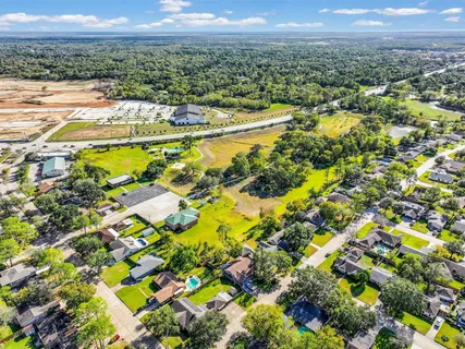 $265,000 | 16931 Creek Line Drive, Friendswood, TX 77546