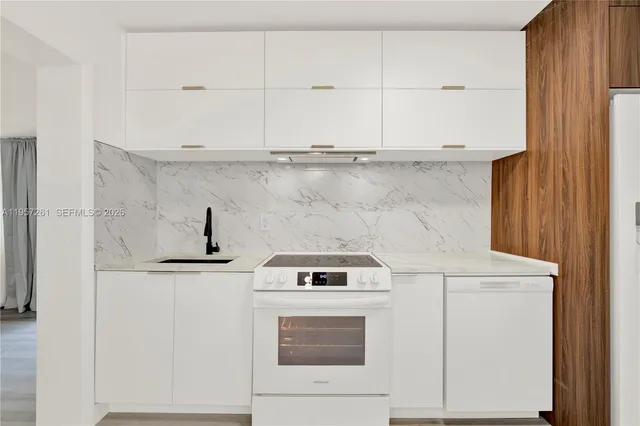 $3,600 | 51 Northeast 56th Court, Oakland Park, FL 33334