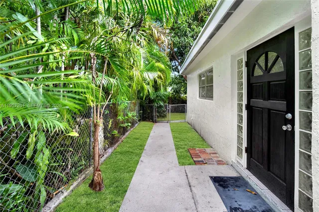 $3,600 | 51 Northeast 56th Court, Oakland Park, FL 33334