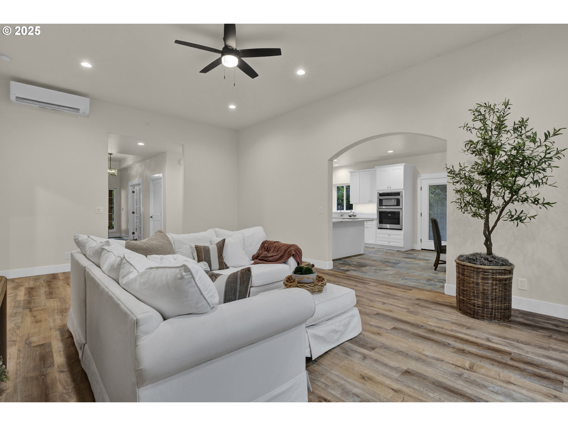 133 Shoreline Drive Florence, OR 97439 - Photo 13 of 32