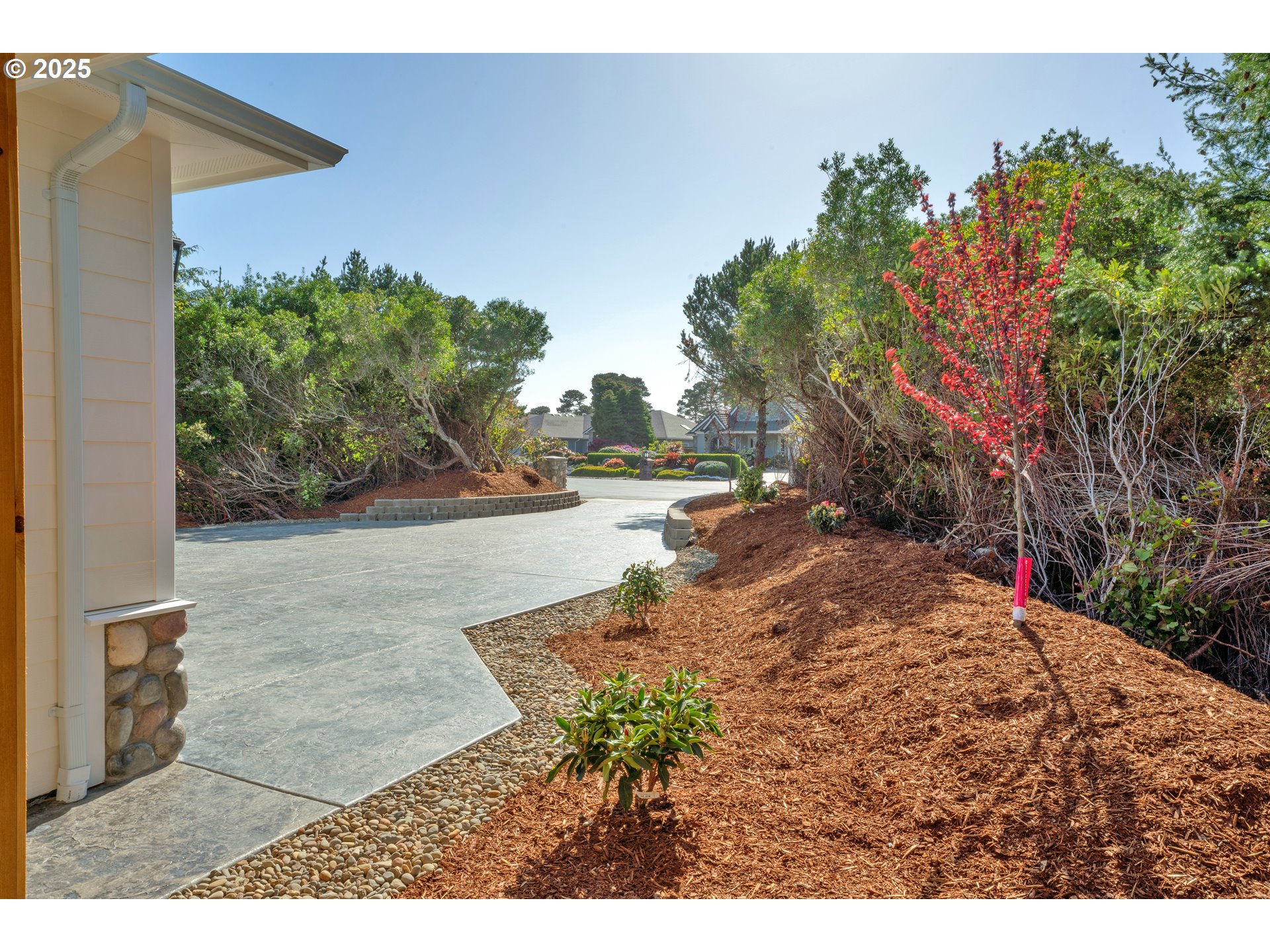 133 Shoreline Drive Florence, OR 97439 - Photo 21 of 32