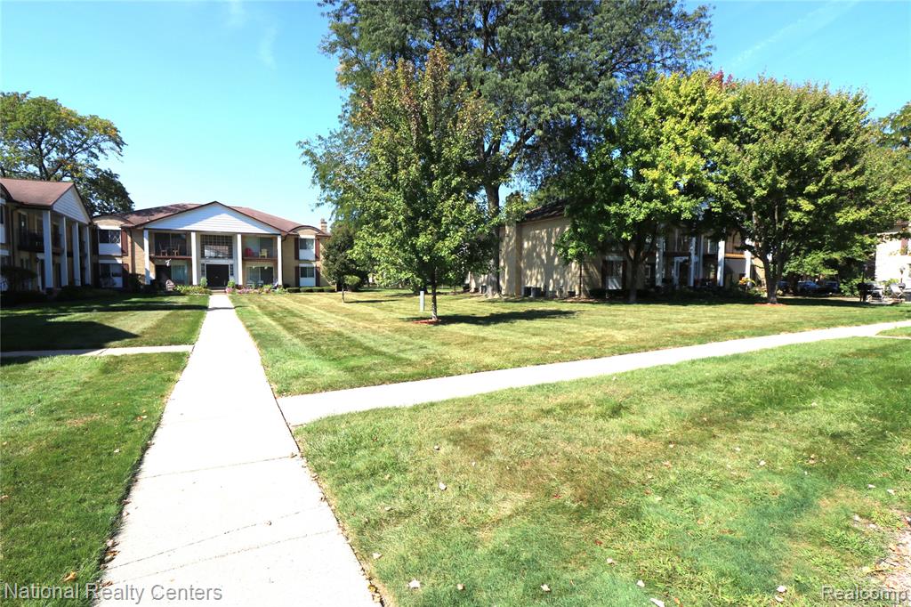 29201 Hayes Road, Unit G1 Warren, MI 48088 - Photo 26 of 37