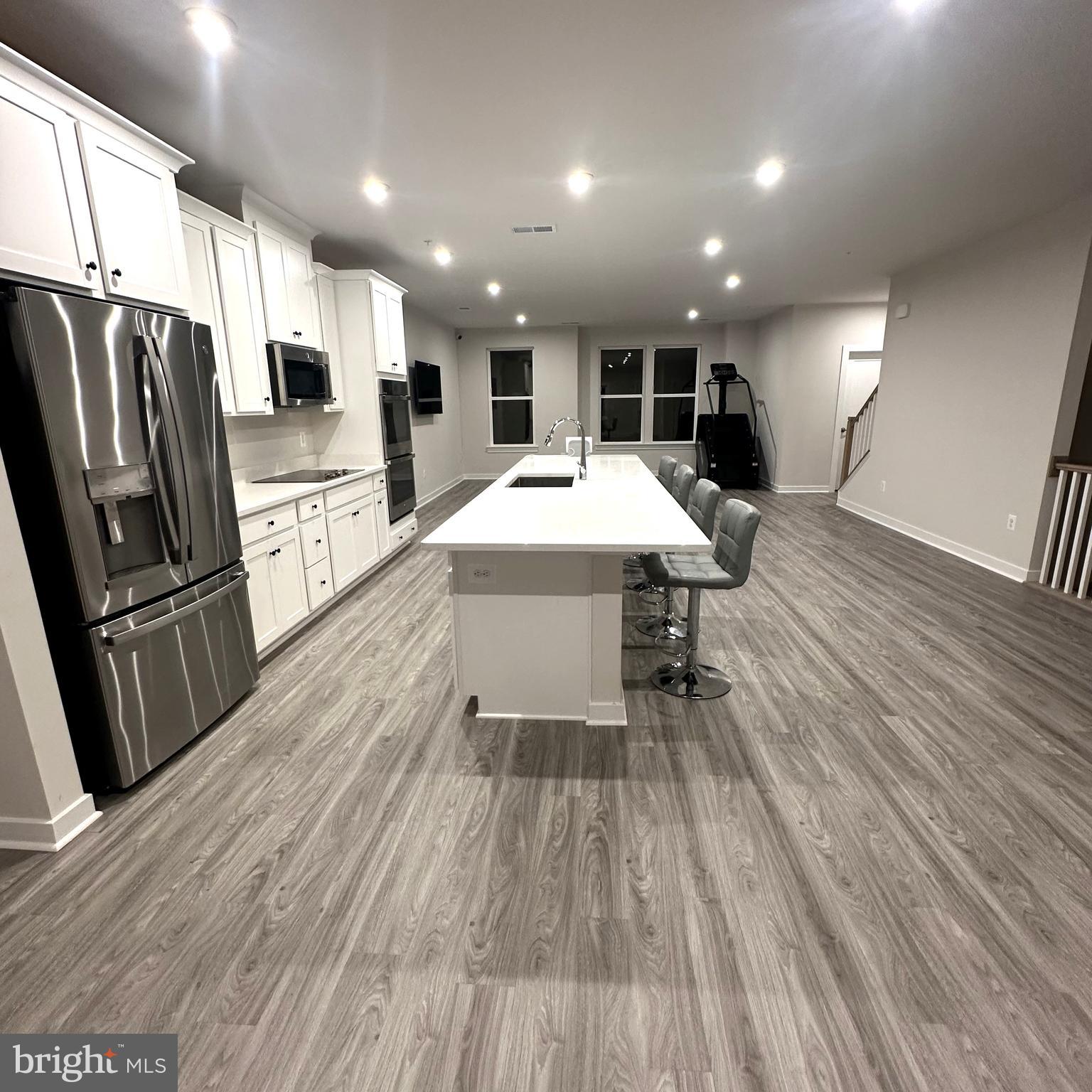 14130 Gypsum Loop Chantilly, VA 20151 - Photo 10 of 38