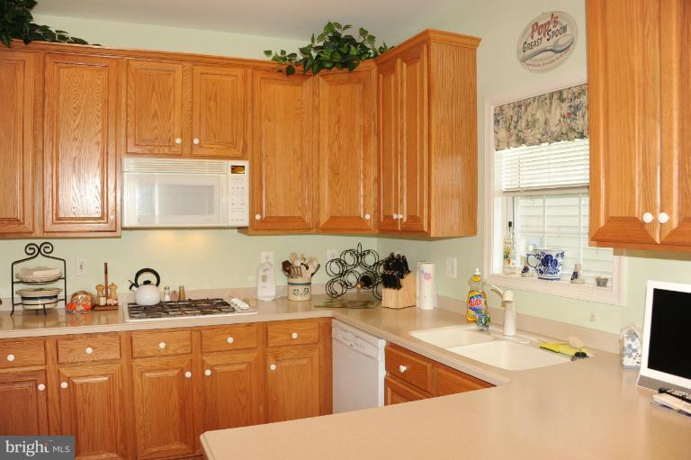 8547 Bauer Circle Springfield, VA 22152 - Photo 14 of 30 Kitchen