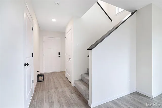 $303,871 | 1076 Black Bear Drive, House Springs, MO 63051