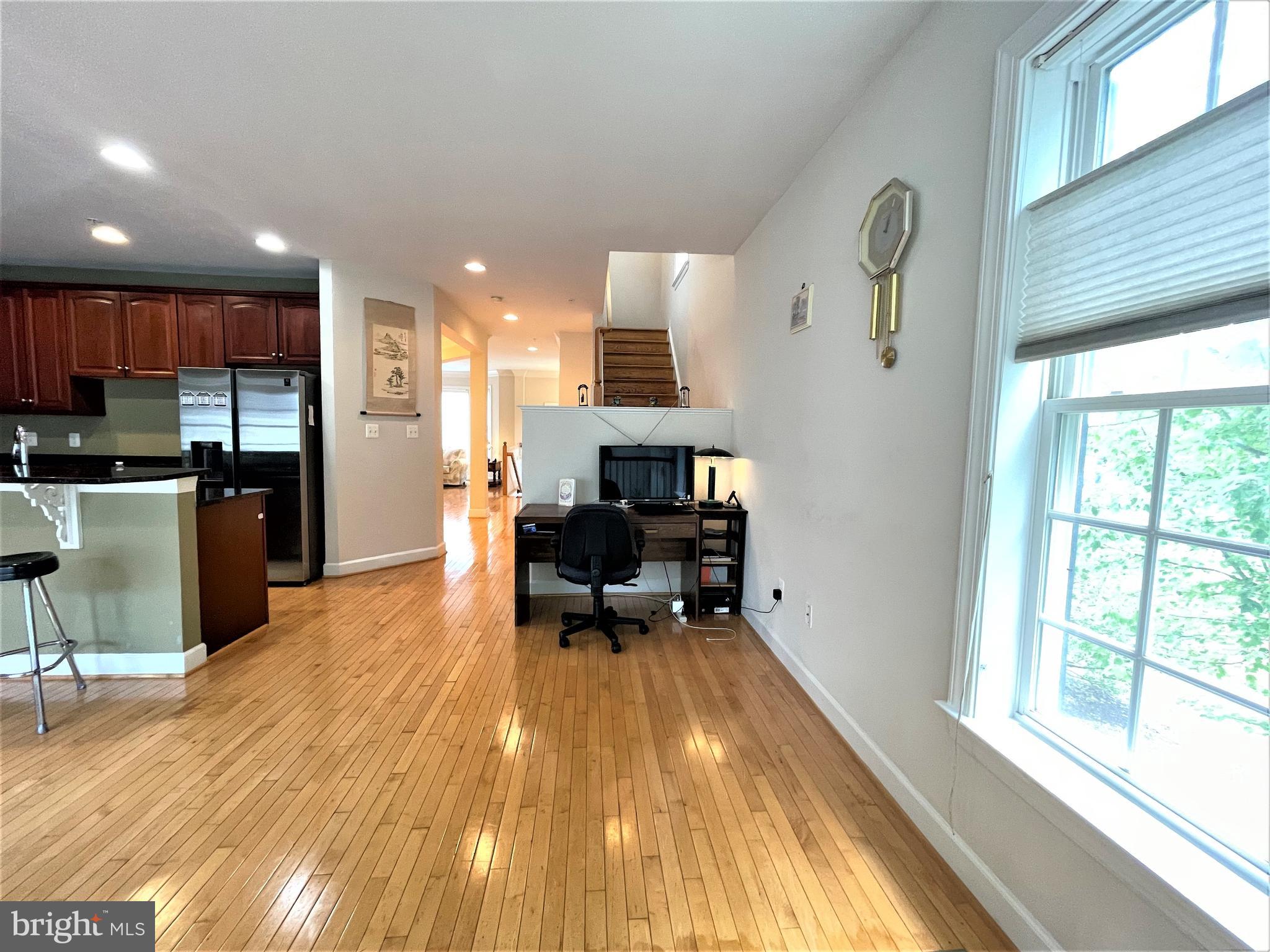 1138 Gaither Road Rockville, MD 20850 - Photo 19 of 53 Lots of side windows
