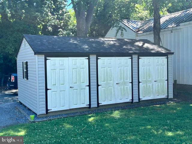 106 Strand, Unit 2 Oxford, MD 21654 - Photo 24 of 39 Storage Unit