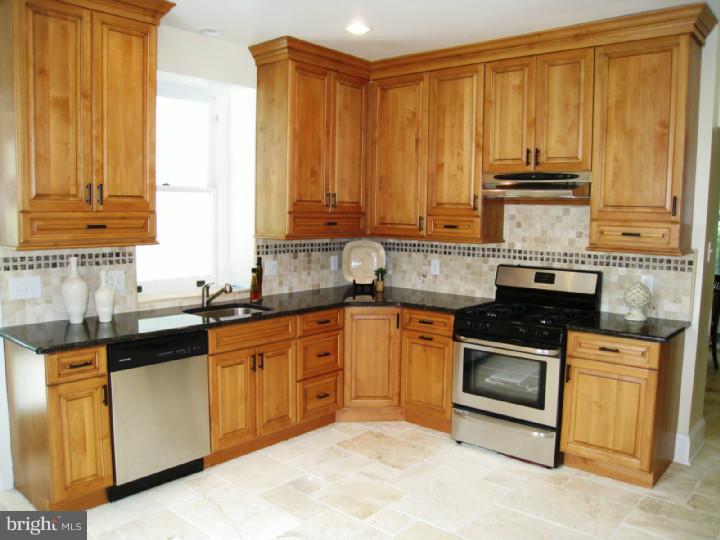 7 South Providence Road Wallingford, PA 19086 - Photo 11 of 25 Kitchen